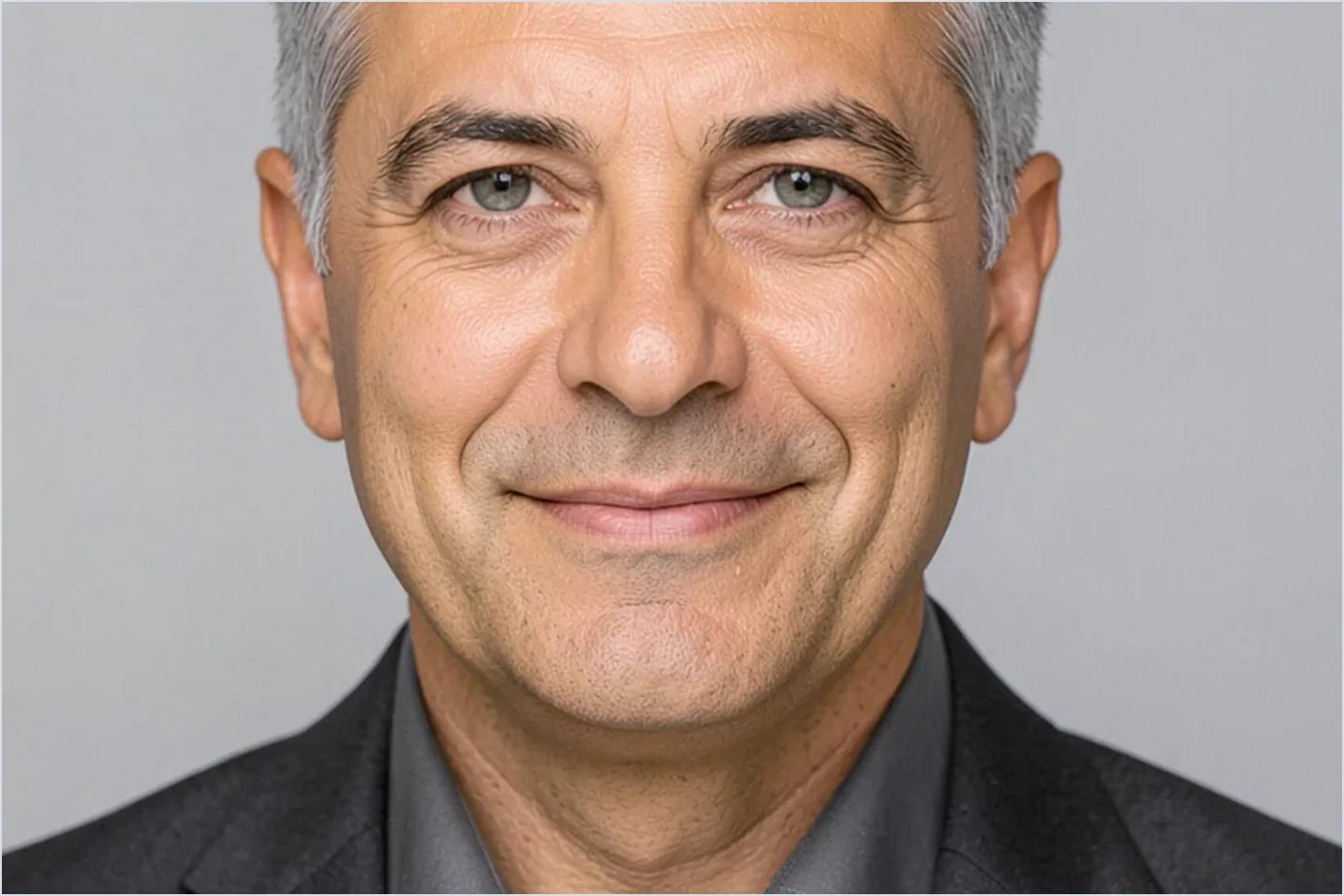 Sample Wide Corporate Portrait — the cropped portrait as delivered in the file
