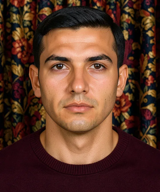 Vesikalık Fotoğraf Kaç Ay Geçerli — Yanlış vesikalık örneği: arka planda desenli perde