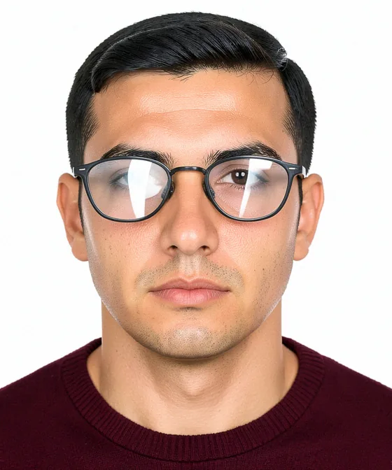 Vesikalık Fotoğraf Kaç Ay Geçerli — Yanlış vesikalık örneği: gözlük camlarında parlama