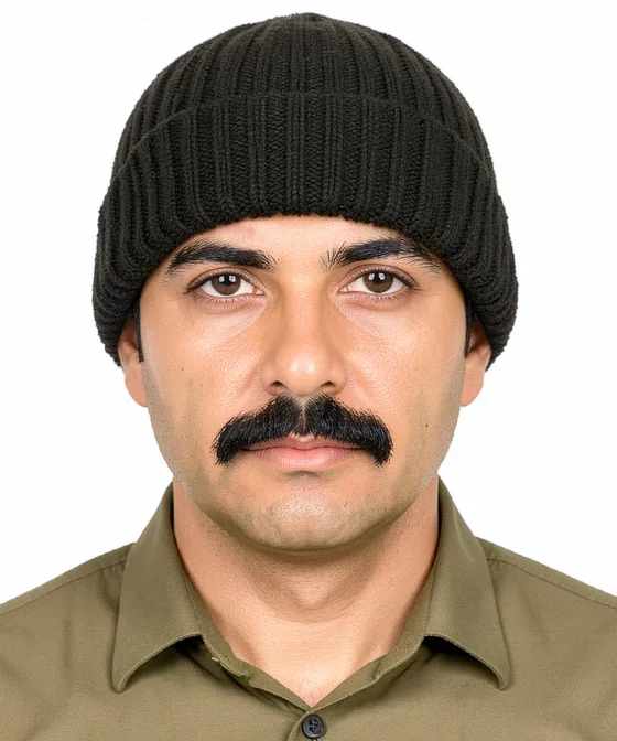 40×40 mm Kare Vesikalık — Yanlış vesikalık örneği: başta bere