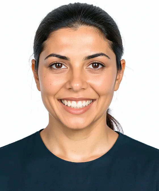 43×55mm Vesikalık — Yanlış vesikalık örneği: gülümseme