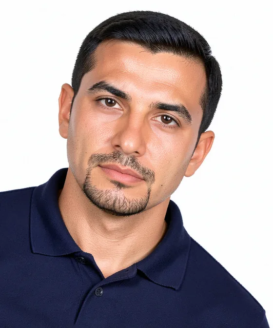 ABD Vizesi İçin 2×2 inç Vesikalık — Yanlış vesikalık örneği: baş yana eğik